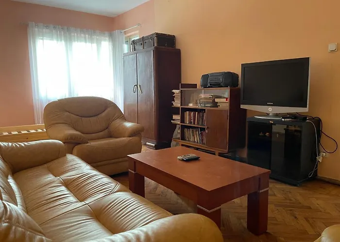 Rita's アパート ティラナ